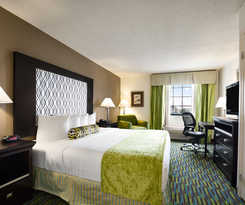 Hotel Wyndham Garden Wichita Downtown