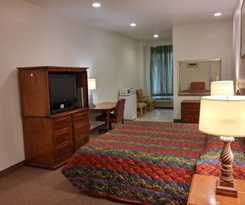 Hotel Country Regency Inn and Suites