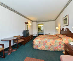 Hotel Super 8 By Wyndham Petersburg
