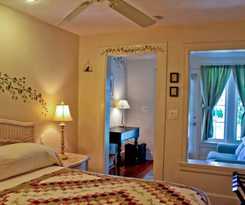 Hotel Night Swan Intracoastal Bed And Breakfast