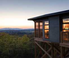 Iris Inn & Cabins