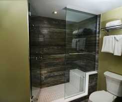 Hotel Lakehouse And Resort