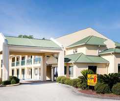 Hotel Super 8 by Wyndham Brunswick South/I-95 