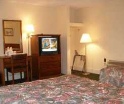 Hotel Red Carpet Inn Emporia