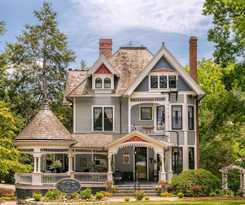 1899 Wright Inn and Carriage House