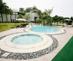 Hotel Le Beau Max Resort