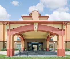 Hotel Quality Suites Houston IAH Airport - Beltway 8