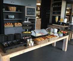 Hostel Lakeside Paradise