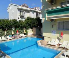Amaris Apartments