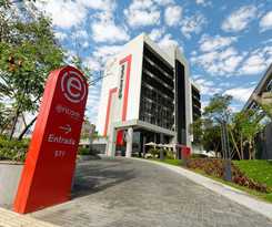 Hotel Golden Tower Express Berrini by F&ecirc;nix