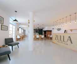 Hostal Zulla Nazaré`s Surf Village