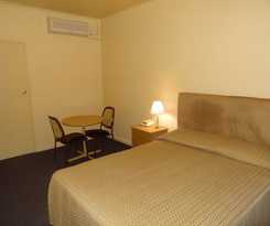 Hotel Desert Sand Motor Inn