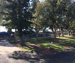 Hotel El Lago Tourist Park