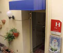 Hotel De France, Un Ammi