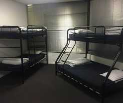 Down Under Hostels - Surfers Paradise