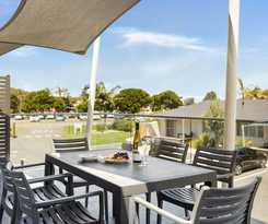 Hotel Seaside Holiday Resort Fingal Bay