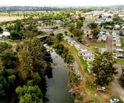 Hotel Paradise Tourist Park