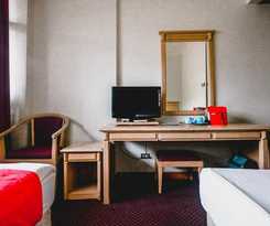 Hotel Reddoorz Plus @ Permata Alam