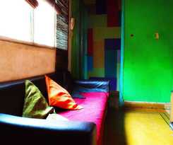 Joven Casa Reggae