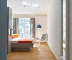 Josephine's Guesthouse (women Only)