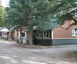 Johnston Canyon Lodge & Bungalows