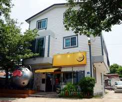  Ganderak Guesthouse