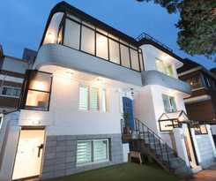  Neat House