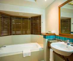 Hotel Green Island Resort