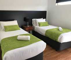 Hotel Pelicans Albany