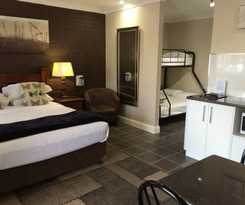 Hotel Country Leisure Motor Inn