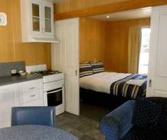 Hotel Strahan Beach Tourist Park