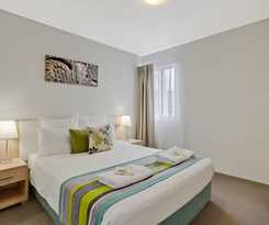 Hotel Quality Suites Pioneer Sands