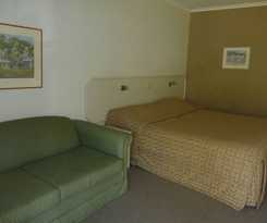 Hotel Deniliquin Country Club Motor Inn