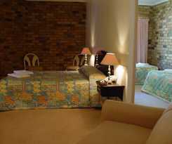 Hotel Magdala Motor Lodge and Lakeside Restaurant