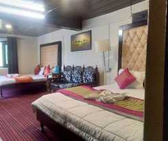 Hotel Kausani Retreat