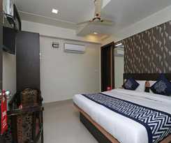 Oyo 10414 Tushar Residency