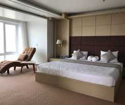 Hotel Holiday One