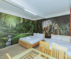 Ken's Backpackers