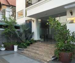  Pearl Service Apartment
