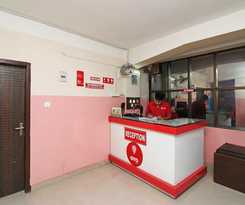 Hotel Oyo 4979 Prabha Palace Lodge