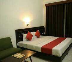 Hotel Oyo 7880 Navrang