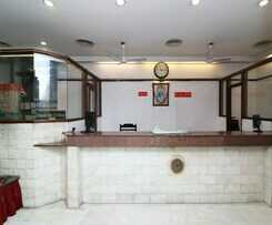  Oyo 14837 Hotel Uberoi Anand
