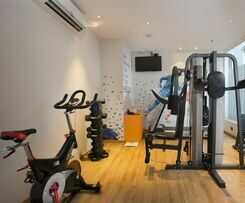 Hotel Fountain Tree By Tgi