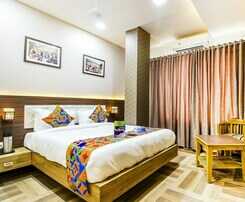 Fabhotel The Royal Cm Plaza