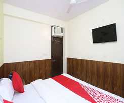 Hotel Oyo 15994 Bullet Inn and Lounge