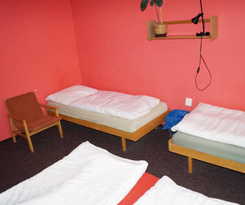  Dvorsk&aacute; Bouda