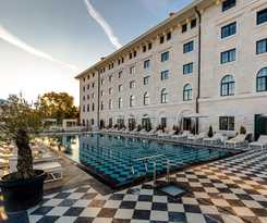 Hotel Brown Beach House and Spa