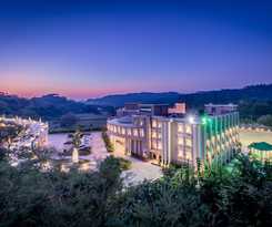 Hotel Golden Tulip Chandigarh, Panchkula