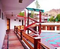 Hotel Beyond Stay - Kanika Himalayan View