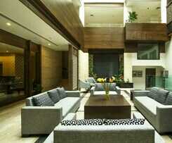 Hotel Leisure Inn Grand Chanakya